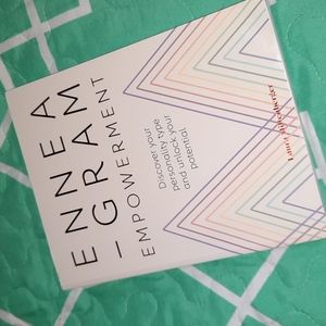 Ennegram Empowerment book